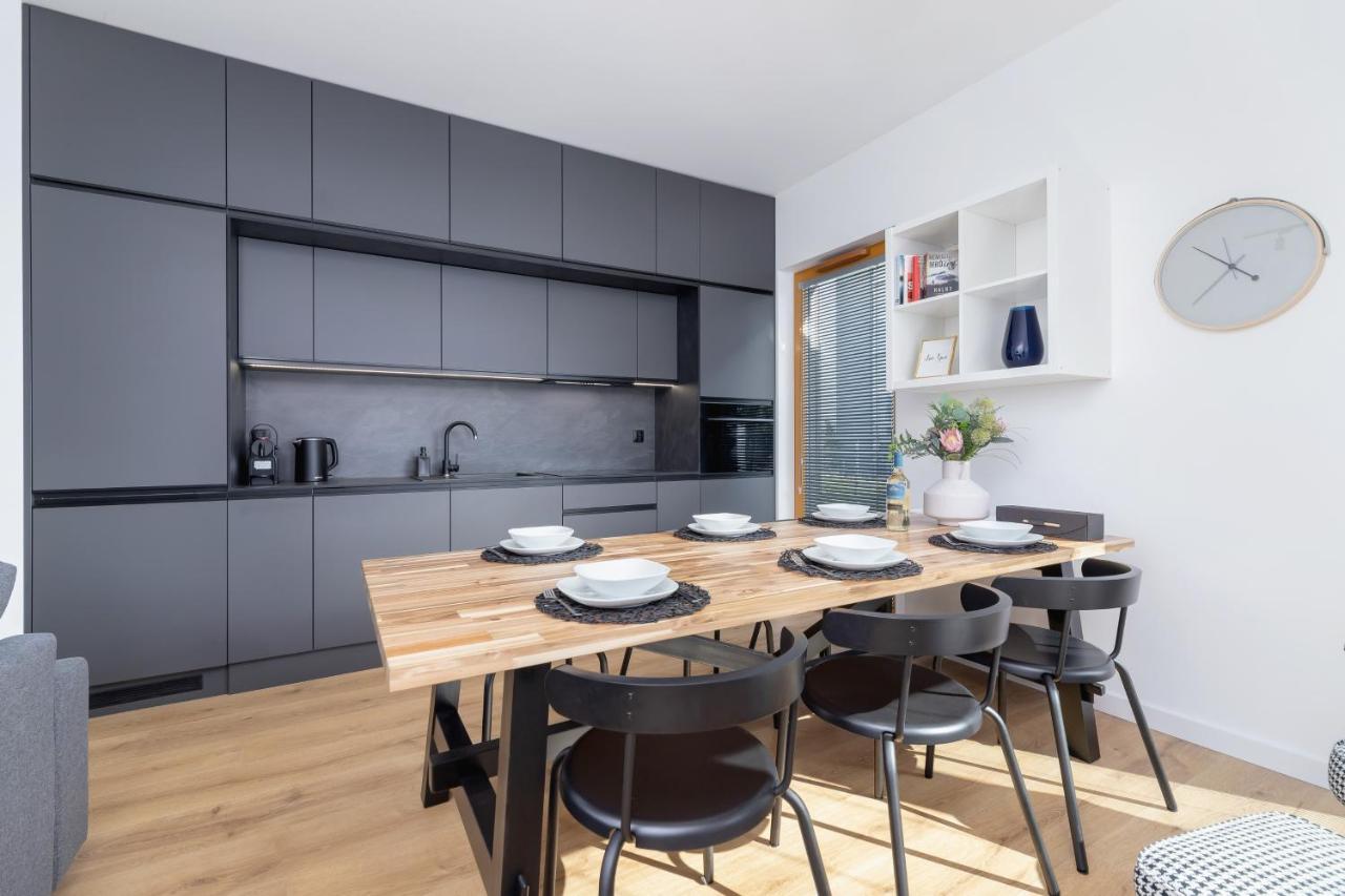 Apartments Cracow Rakowicka By Noclegi Renters คราคูฟ ภายนอก รูปภาพ