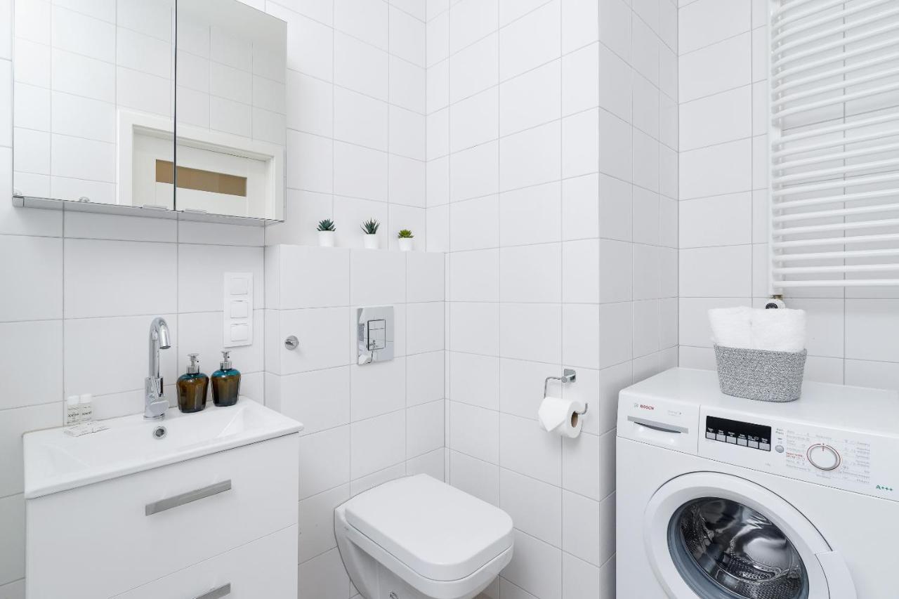 Apartments Cracow Rakowicka By Noclegi Renters คราคูฟ ภายนอก รูปภาพ